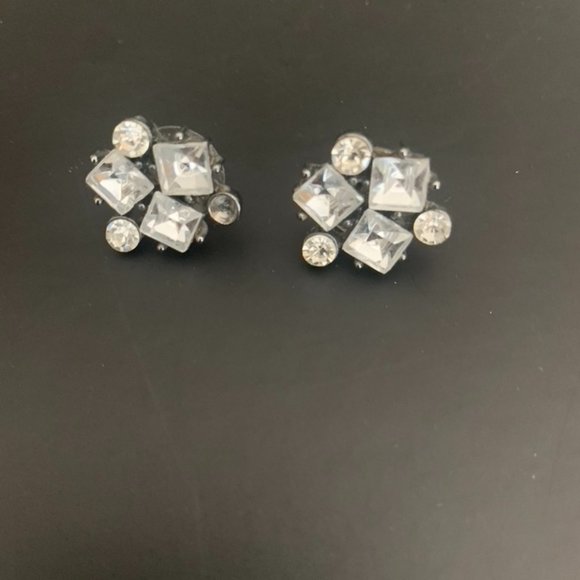 Statement earrings - Picture 1 of 2